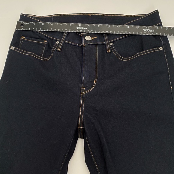 Levi Denim Shorts size 30 - Picture 8 of 9